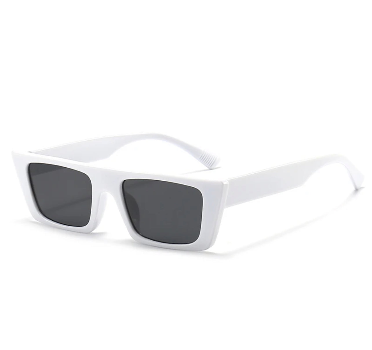 “The Fab Friend” Small Frame Sunglasses Weekend Shade Sunglasses
