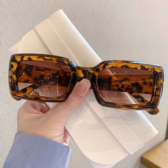 "Laundry Day" Square Plastic Frame Sunglasses Weekend Shade Sunglasses
