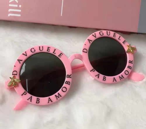 *Children's Vintage Sunglasses with Bee and Letter Decoration Weekend Shade Sunglasses