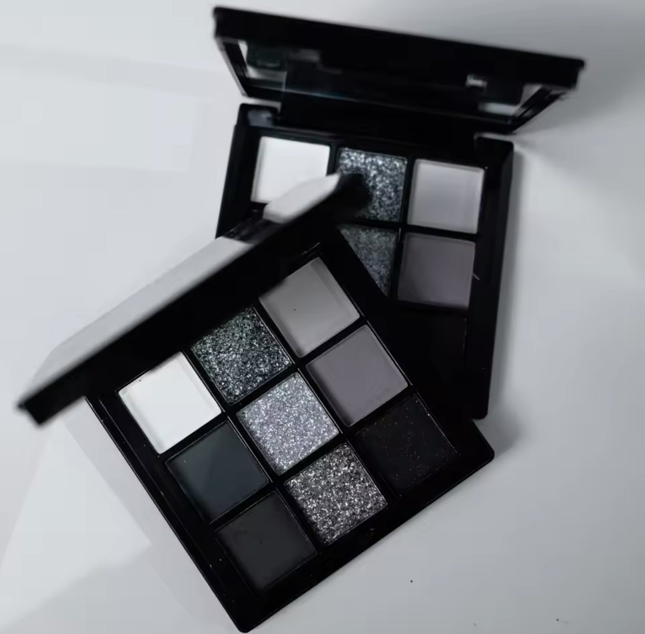 Foxy 9-Color Smokey Eye Shadow Palette
