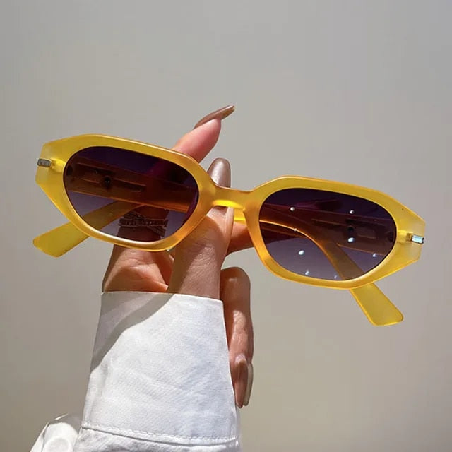 Women Small Frame Vintage Square Sunglasses - Weekend Shade