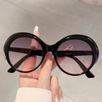 Women Plastic Vintage Round Frame Sunglasses - Weekend Shade 