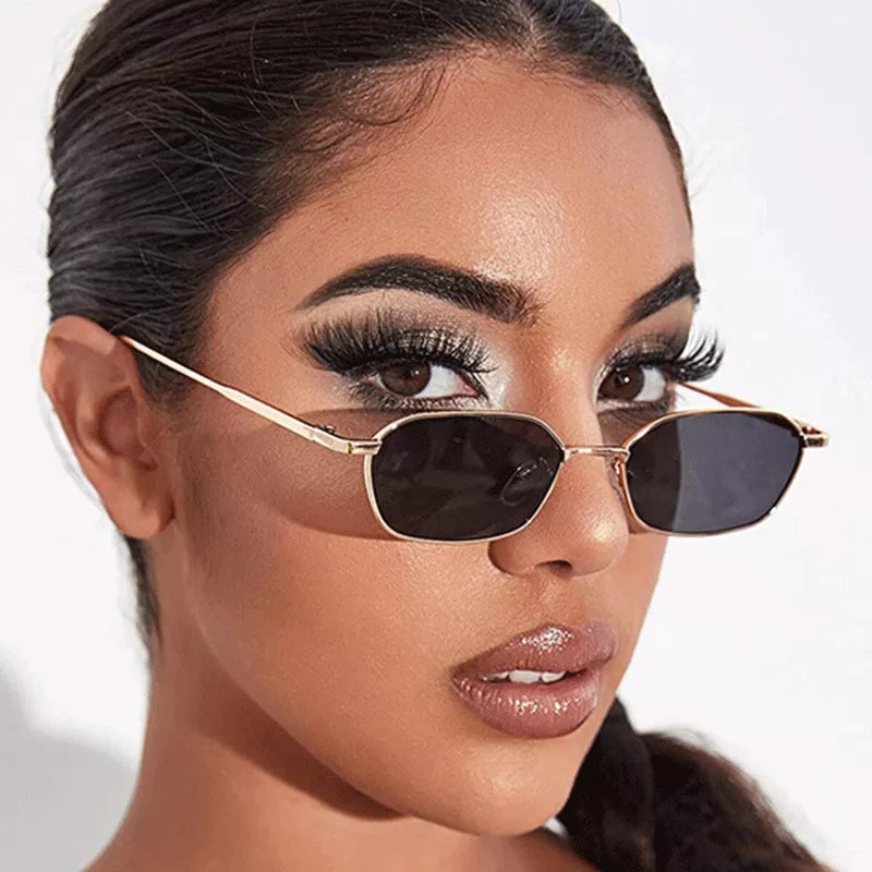 Fashion Oval Metal Frame Sunglasses - Weekend Shade Sunglasses