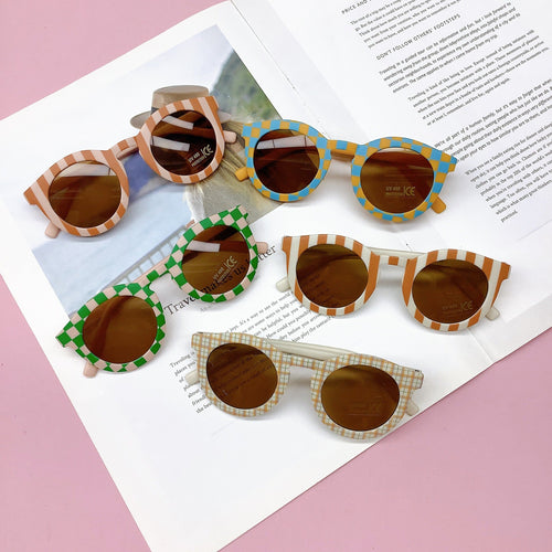 "Play Ground Stripe" Kids Plastic Sunglasses Weekend Shade Sunglasses