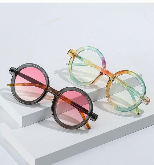 "Move in silence" Women Round Plastic Frame Sunglasses Weekend Shade Sunglasses